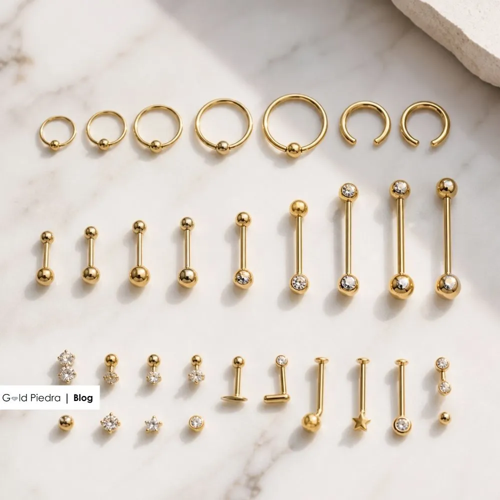 Göbek, kıkırdak ve tragus bölgeleri için farklı uzunluk ve kalınlıklarda üretilen altın piercing koleksiyonu.