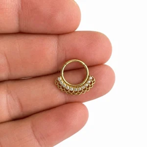 Dantel Desenli Sıra Taşlı Altın Halka Helix Piercing