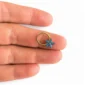 Mavi Taşlı Çiçek Figürlü Altın Halka Helix Piercing