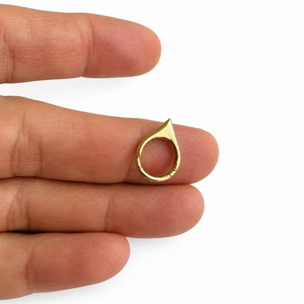 Sivri Uçlu Damla Formlu Altın Halka Helix Piercing Sivri Uçlu Damla Formlu Altın Halka Helix Piercing